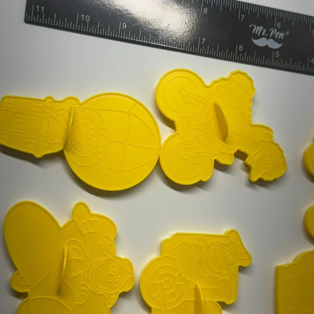Wilton Sesame‎ Street Going Places 8 Cookie Cutters Elmo Big Bird Cookie Baking